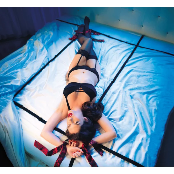 8 Points Of Love Bed Restraint Set