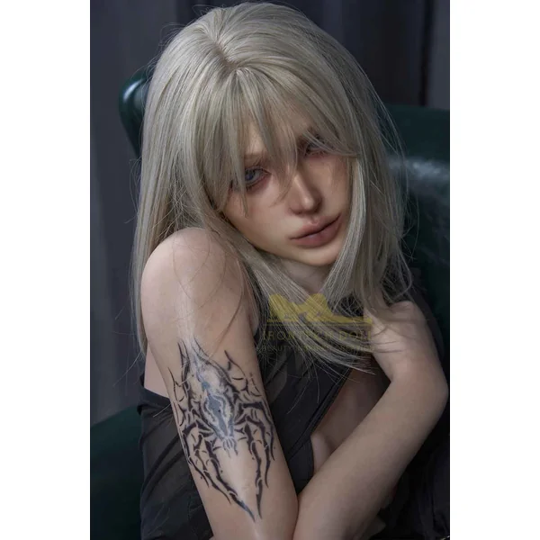 Eloise – 5’3″ | 161cm Sex Doll