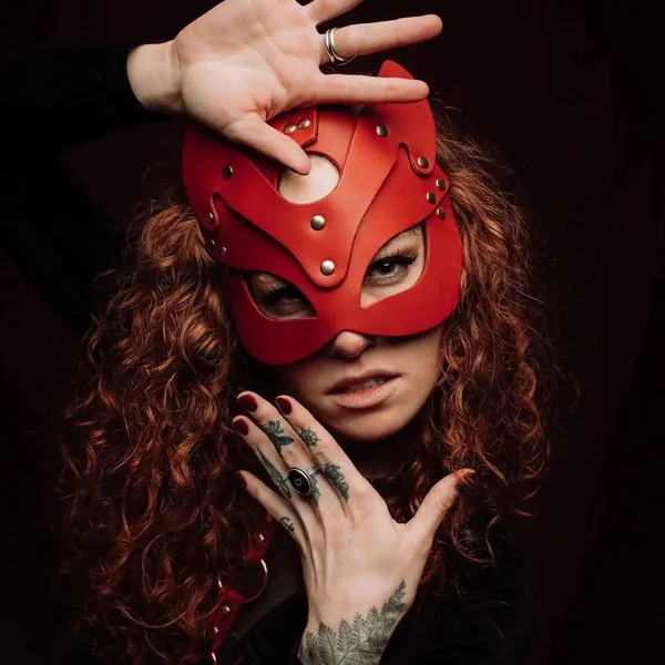 Mona Leather Cat Mask