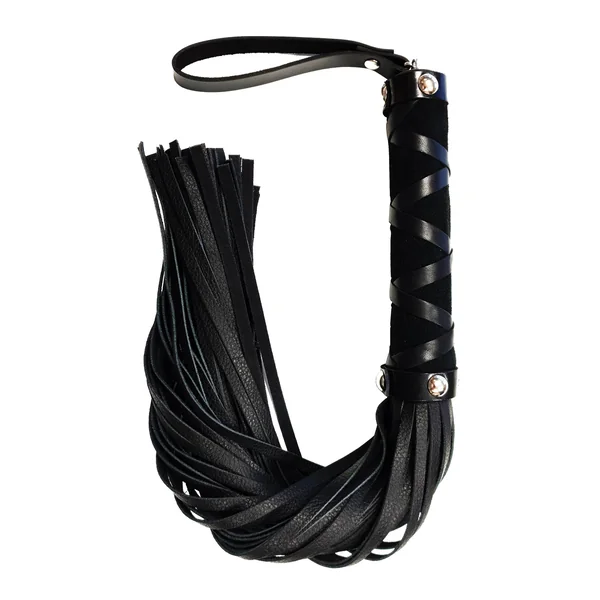 Rouge Short Leather Flogger W-studs