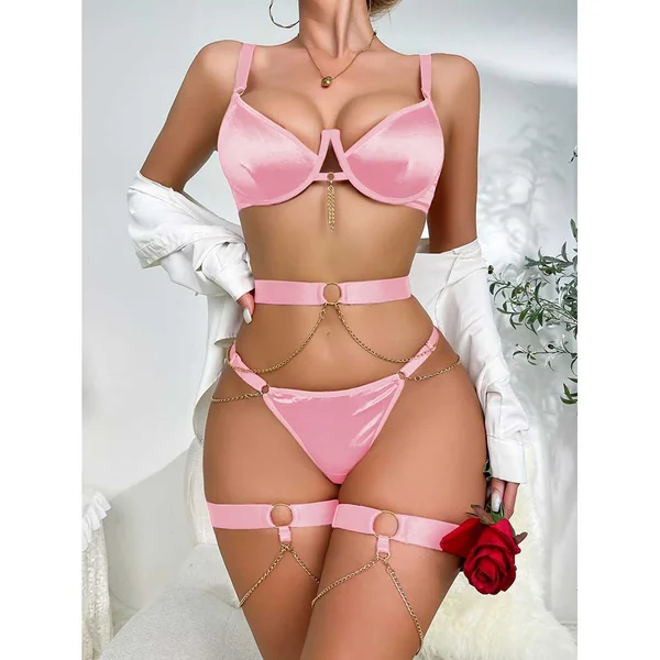 Simply Seductive – 3pc Set Chain Detail with Garter